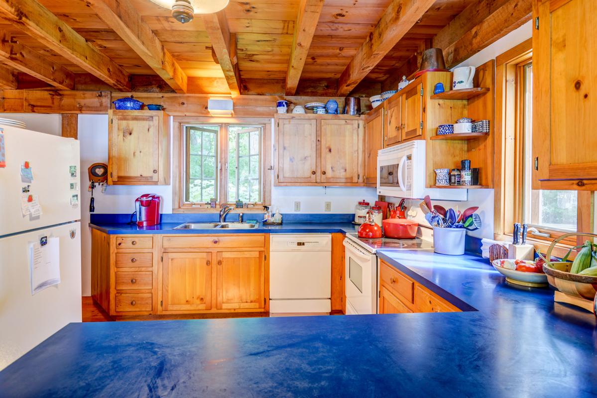 HIDDEN PINES ON SQUAM LAKE New Hampshire Luxury Homes Mansions For