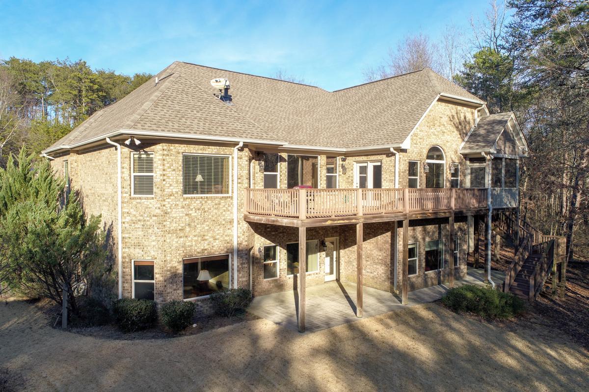 FLAGSHIP DRIVE ON LAKE LANIER Luxury Homes Mansions For Sale Luxury Portfolio
