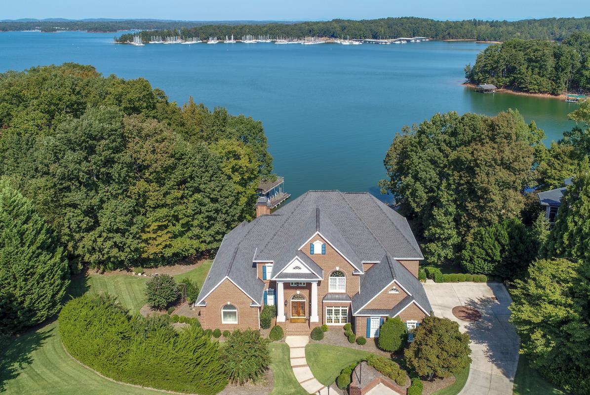 CUSTOM BRICK HOME BUILT FOR LAKE LIFE