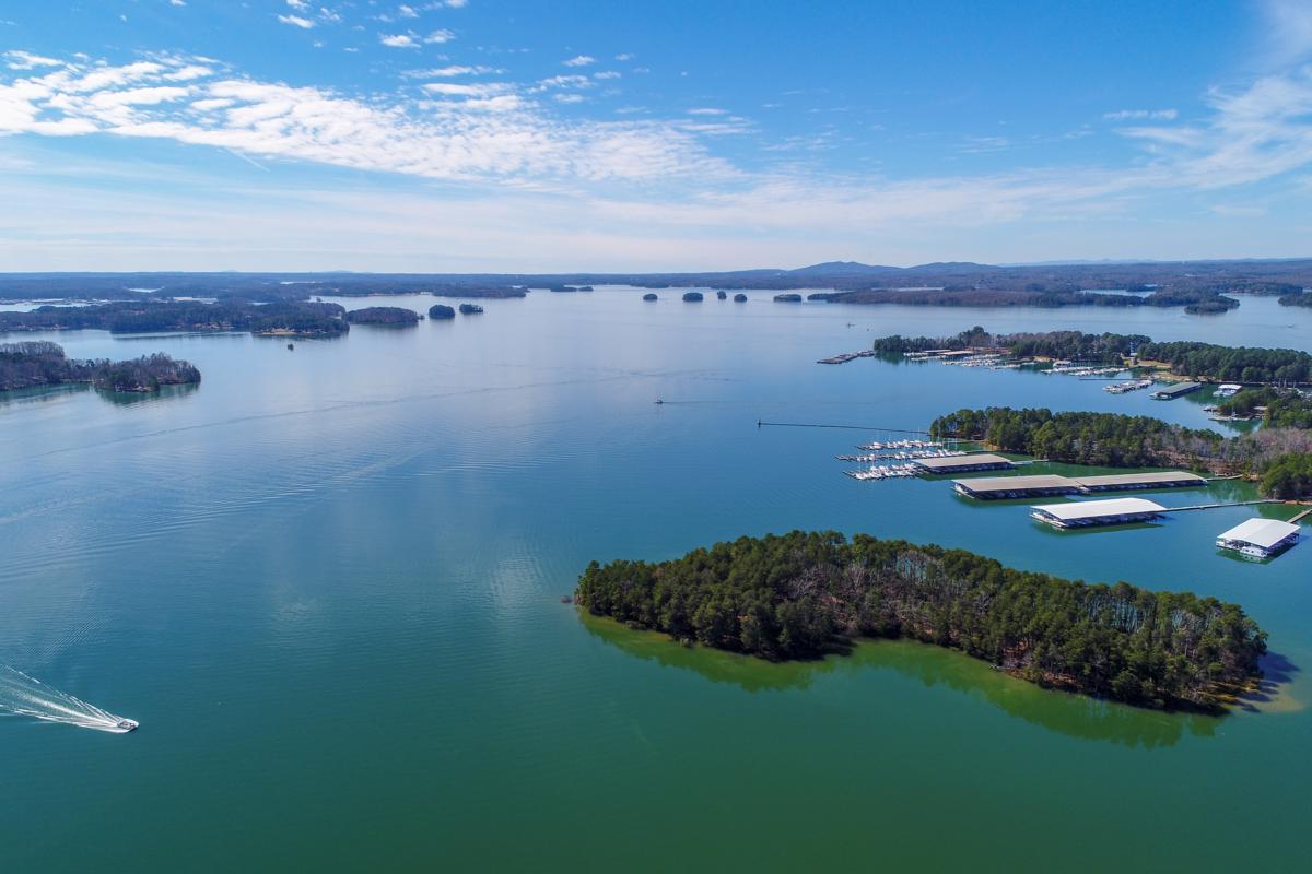 NEW CONSTRUCTION COASTAL FARMHOUSE ON LAKE LANIER Luxury