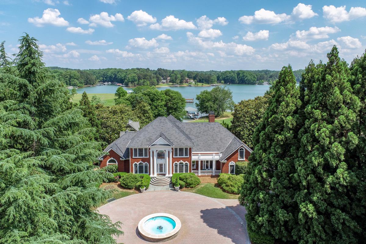 MAGNIFICENT LAKE LANIER GATED ESTATE