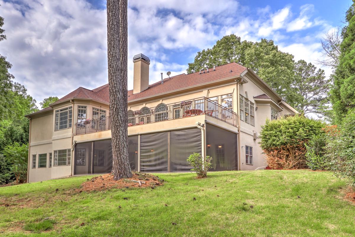 SPECTACULAR VIEWS OF LAKE LANIER Luxury Homes Mansions For