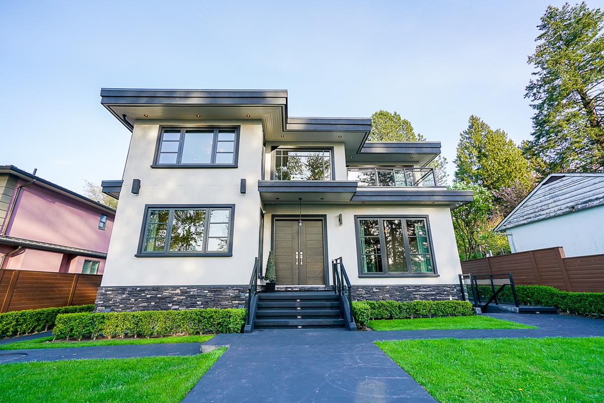 OASIS RETREAT NESTLED IN THE CITY British Columbia Luxury Homes Mansions For Sale Luxury