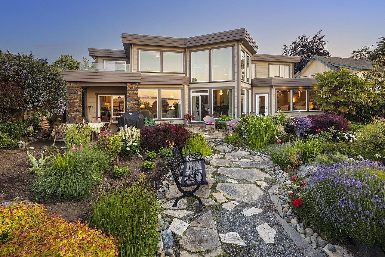 OCEANFRONT OASIS