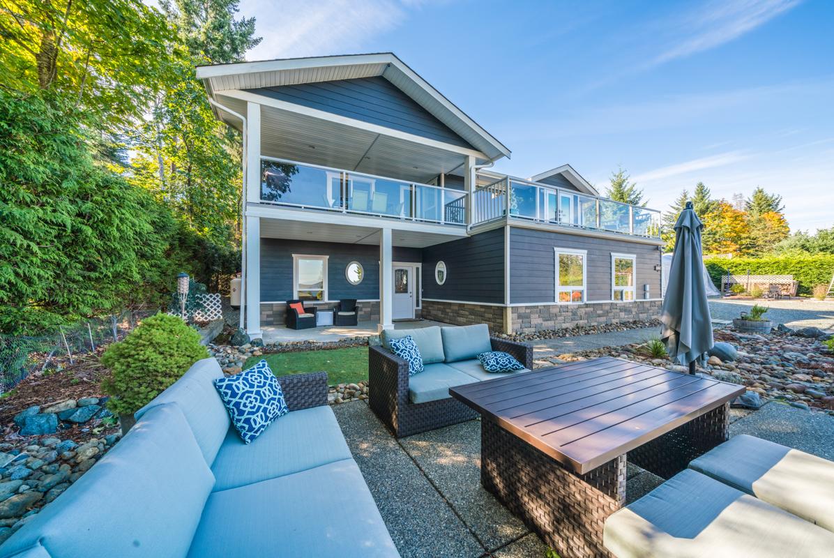 STUNNING OCEAN VIEW HOME IN BOWSER British Columbia Luxury Homes