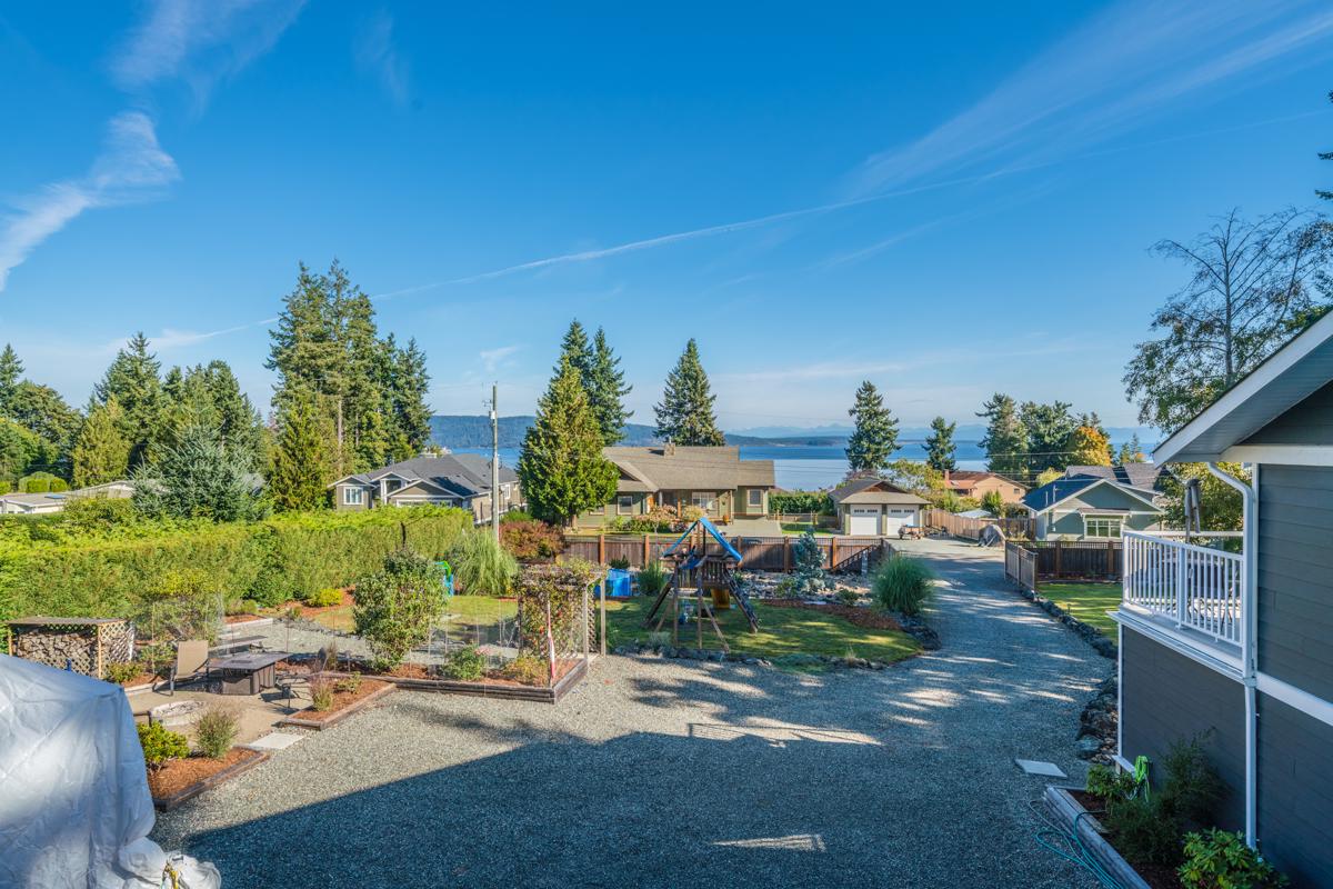 STUNNING OCEAN VIEW HOME IN BOWSER British Columbia Luxury Homes