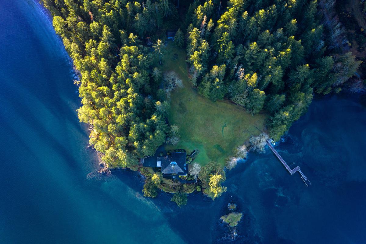 SPECTACULAR QUEEN MARY BAY ESTATE