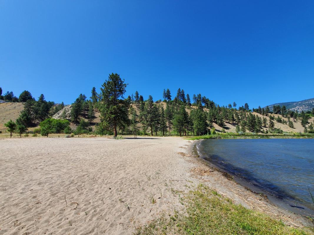 SPECTACULAR LAKEFRONT LAND British Columbia Luxury Homes Mansions