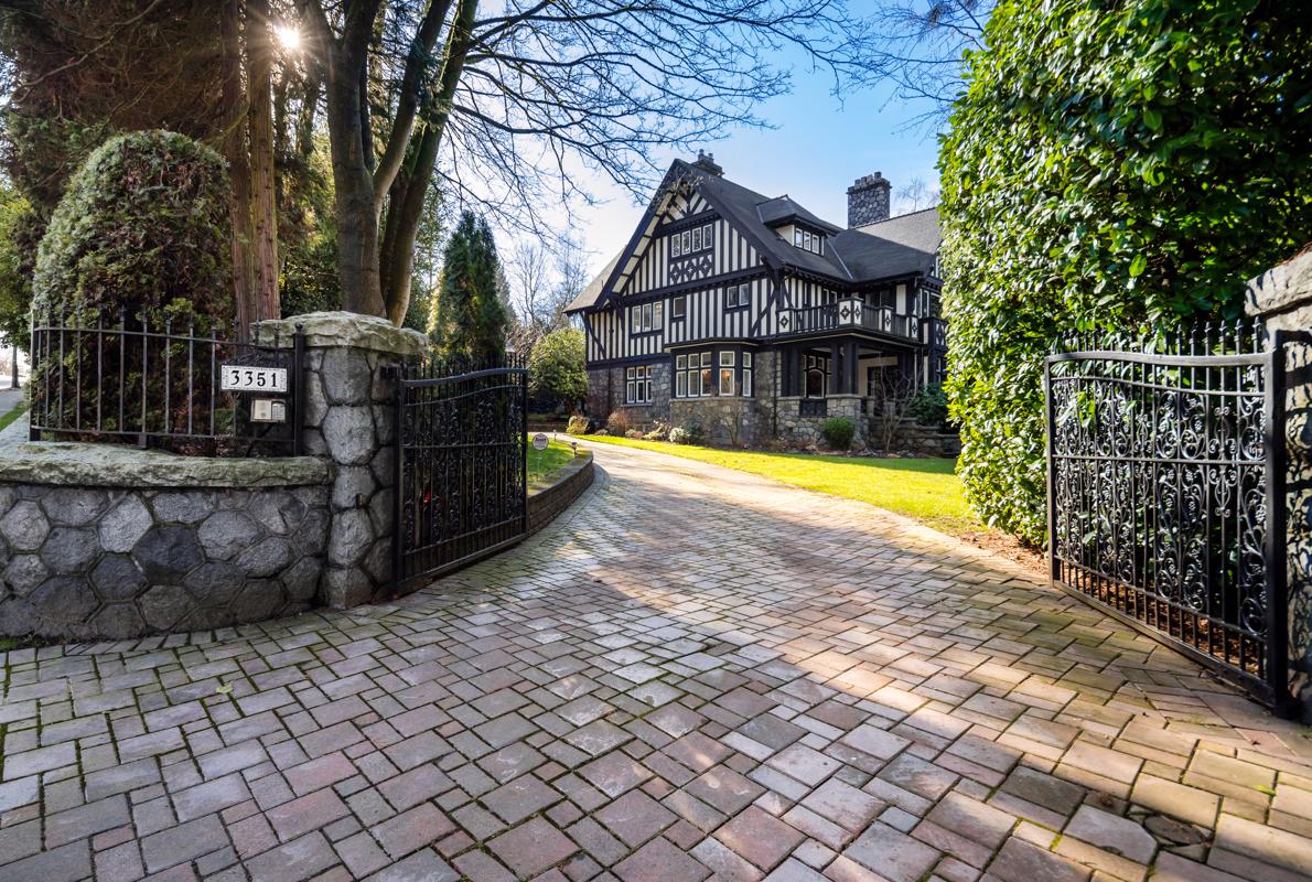 MAGNIFICENT BRENCHLEY HOUSE IN FIRST SHAUGHNESSY British Columbia