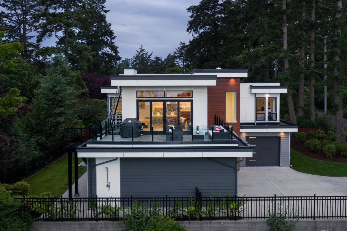 QUAINT MODERN HOME IN SIDNEY British Columbia Luxury Homes Mansions