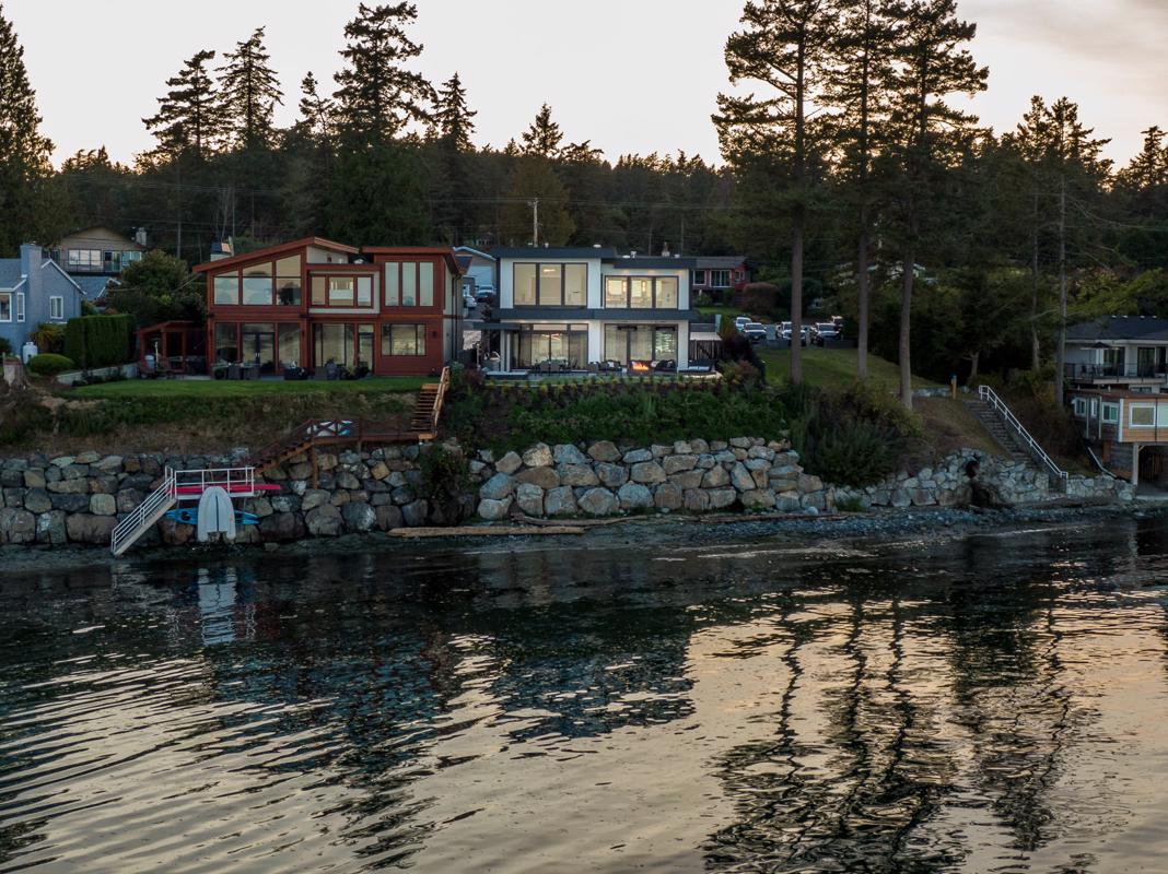 OUTSTANDING LOWBANK WATERFRONT NORTH SAANICH HOME British Columbia