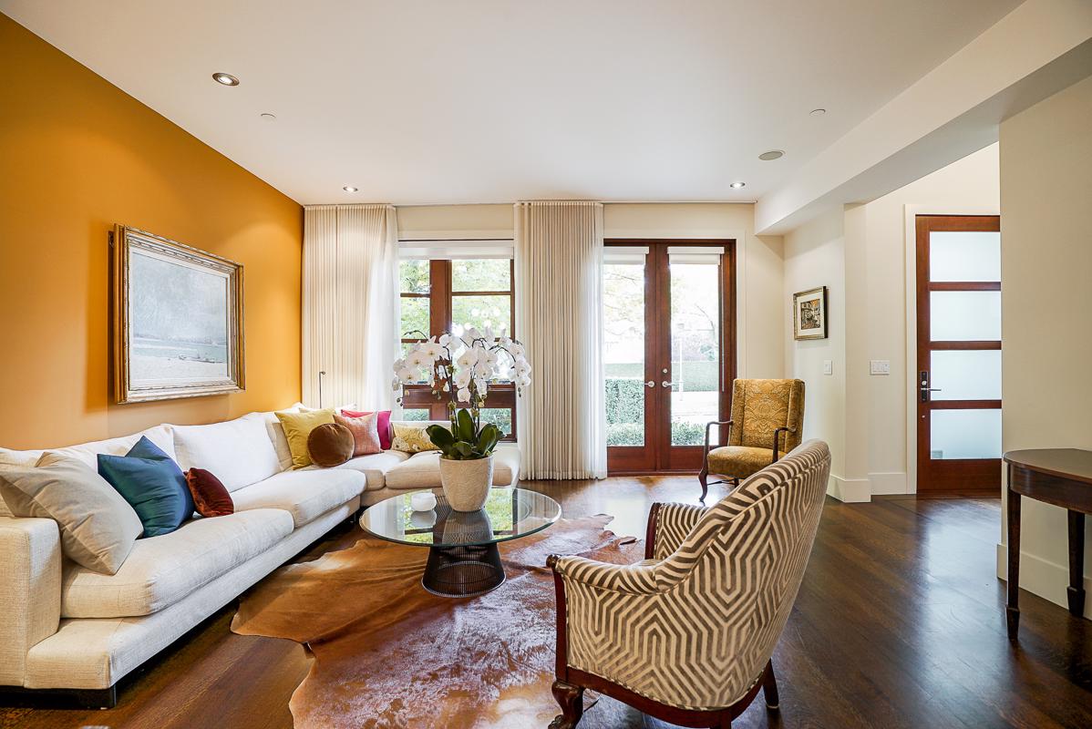 STUNNING HALF DUPLEX IN IMMACULATE CONDITION British Columbia Luxury Homes Mansions For Sale STUNNING HALF DUPLEX IN IMMACULATE CONDITION British Columbia Luxury Homes Mansions For Sale