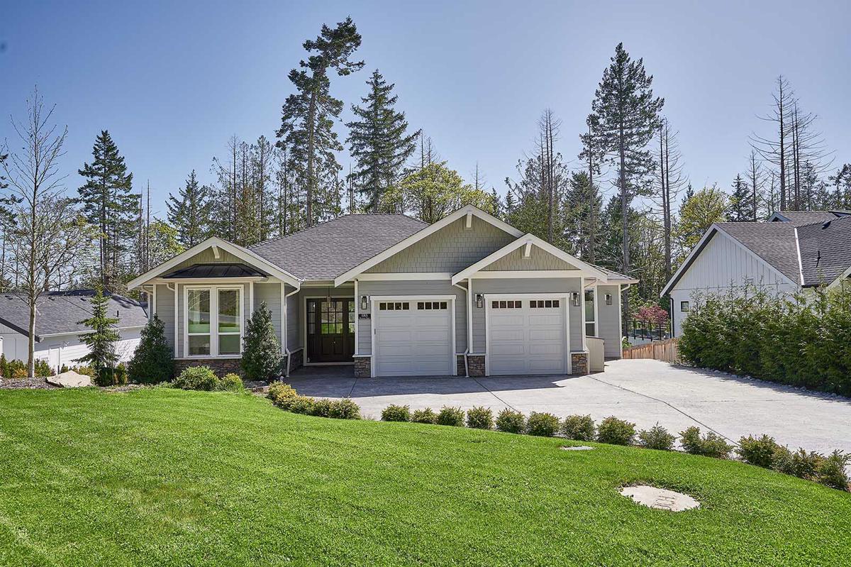 Incredible Family Home On The Saanich Peninsula 101871 Greenpark