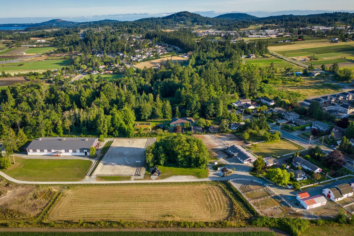 SPECTACULAR EQUESTRIAN PROPERTY IN CENTRAL SAANICH British Columbia Luxury Homes Mansions SPECTACULAR EQUESTRIAN PROPERTY IN CENTRAL SAANICH British Columbia Luxury Homes Mansions
