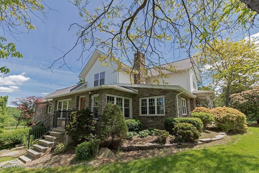 FALLS FARMHOUSE Pennsylvania Luxury Homes Mansions For Sale