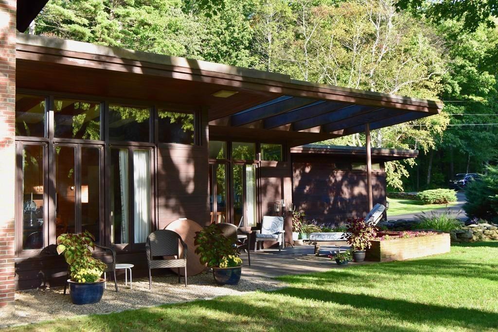 HIGH RIDGE MIDCENTURY MODERN Massachusetts Luxury Homes Mansions