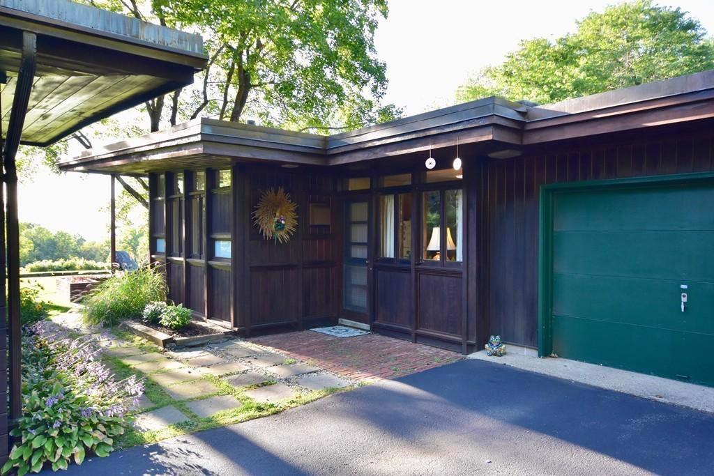 HIGH RIDGE MIDCENTURY MODERN Massachusetts Luxury Homes Mansions