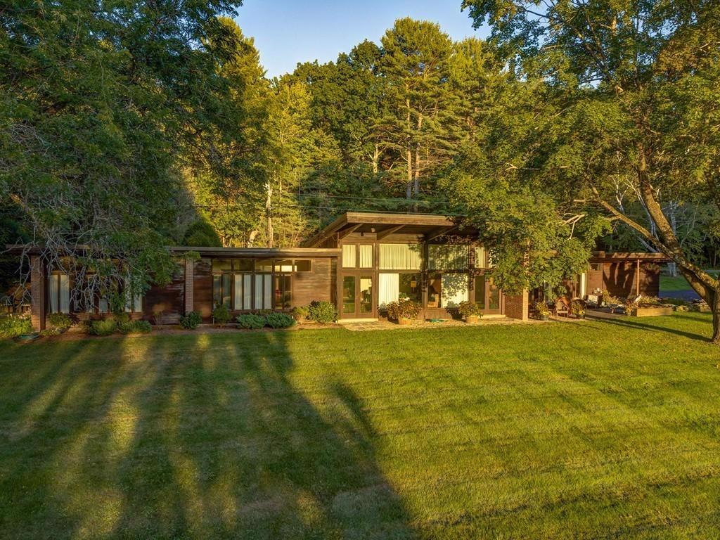 HIGH RIDGE MIDCENTURY MODERN Massachusetts Luxury Homes Mansions