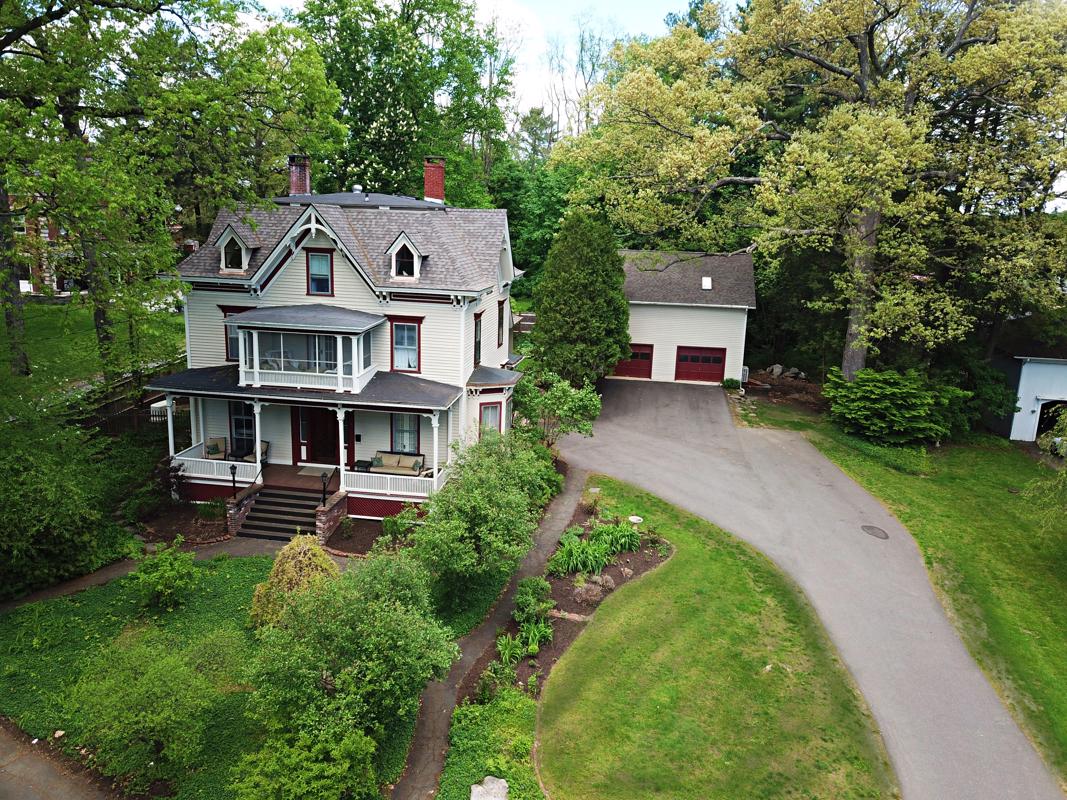 STYLISTIC ECLECTIC DOWNTOWN AMHERST Massachusetts Luxury Homes