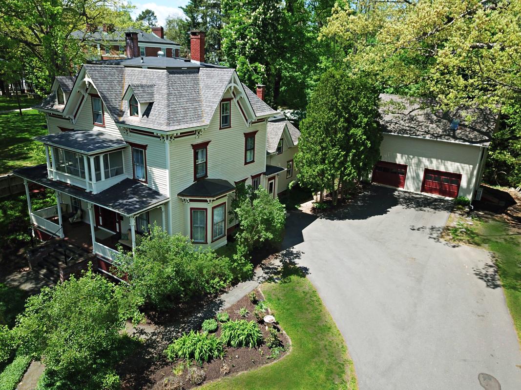 STYLISTIC ECLECTIC DOWNTOWN AMHERST Massachusetts Luxury Homes