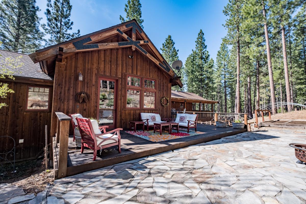 STUNNING MOUNTAIN HOME ON FIVE ACRES California Luxury Homes Mansions For Sale Luxury