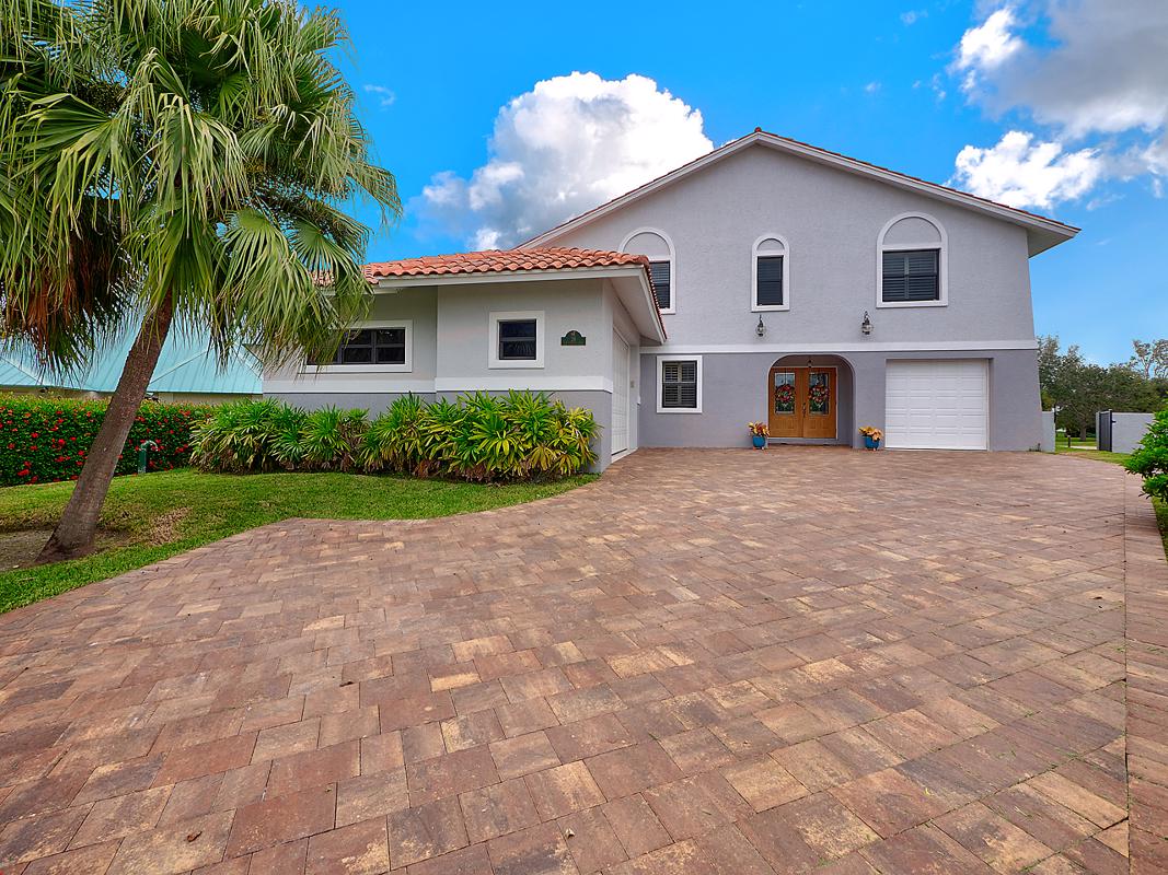 WIDE WATER POOL HOME Florida Luxury Homes Mansions For Sale