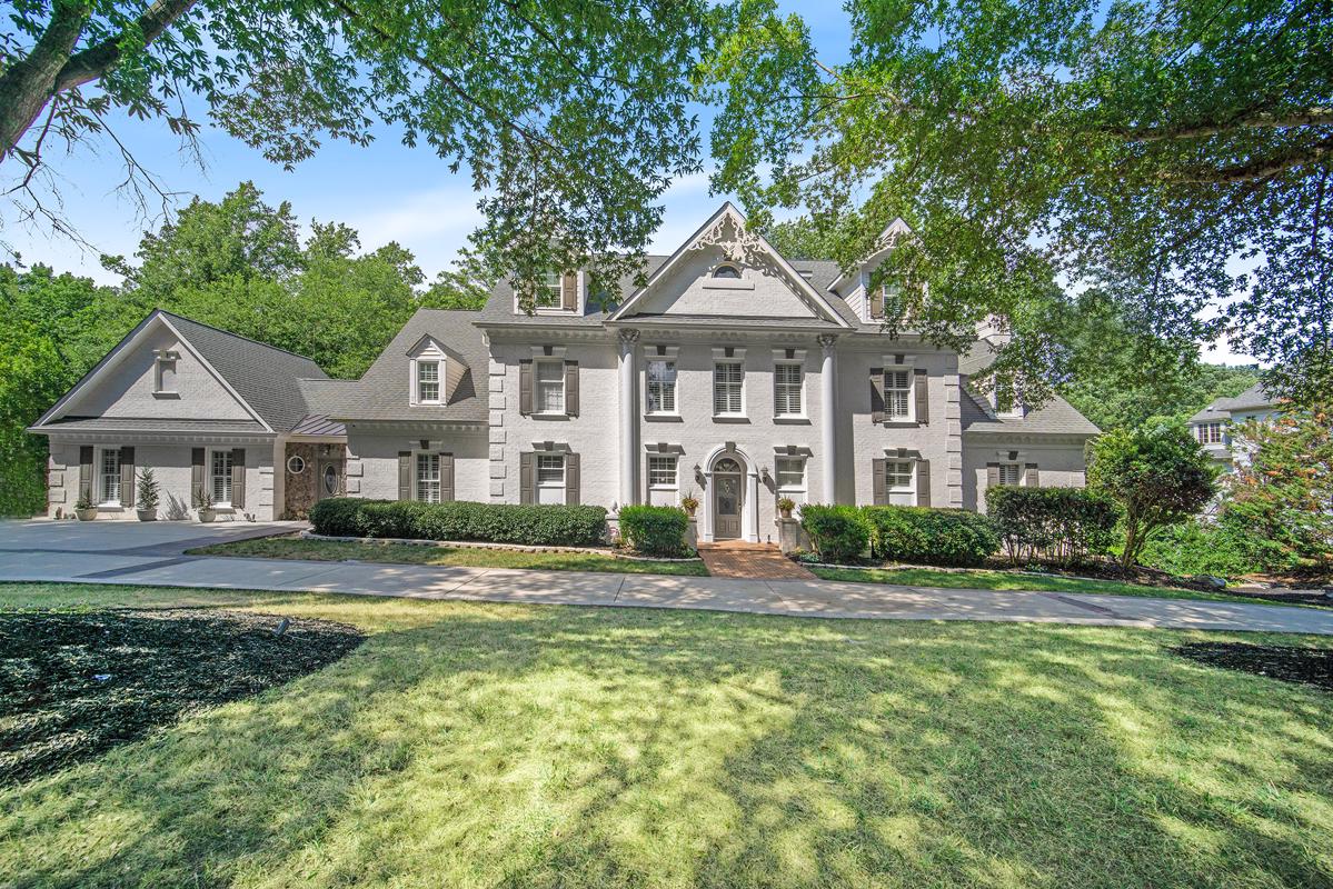A SPECTACULAR LUXURY RESIDENCE
