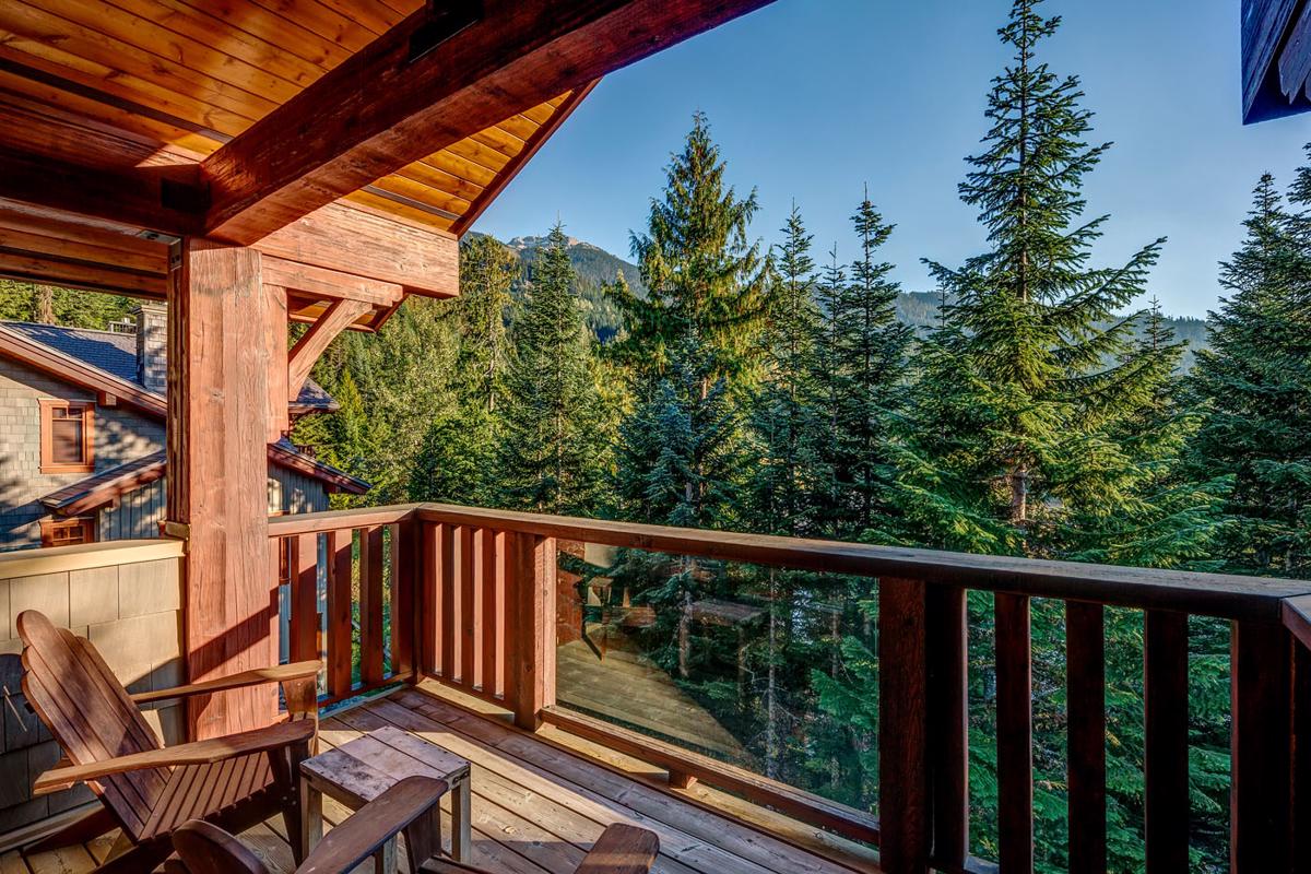 Prestigious Ski In Ski Out Mountain Home British Columbia Luxury