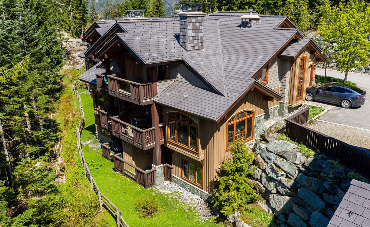 PRESTIGIOUS SKIIN SKIOUT MOUNTAIN HOME British Columbia Luxury