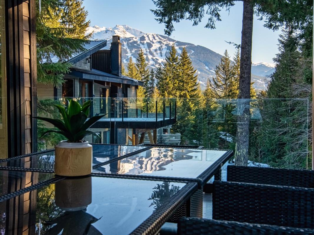 PRIVATE WHISTLER CHALET British Columbia Luxury Homes Mansions For