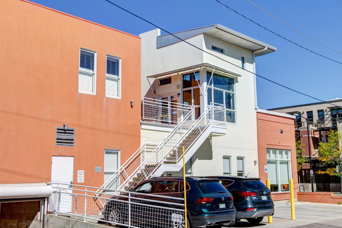 UNIQUE LOFT IN AWARD WINNING BUILDING