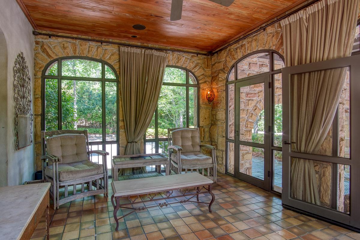 SPECTACULAR PRIVATE MOUNTAIN BROOK ESTATE Alabama Luxury Homes