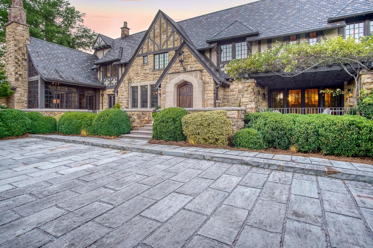 SPECTACULAR PRIVATE MOUNTAIN BROOK ESTATE Alabama Luxury Homes