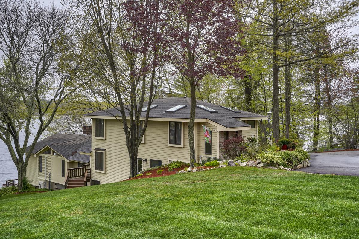 COBBETTS POND PRIVATE WATERFRONT New Hampshire Luxury Homes