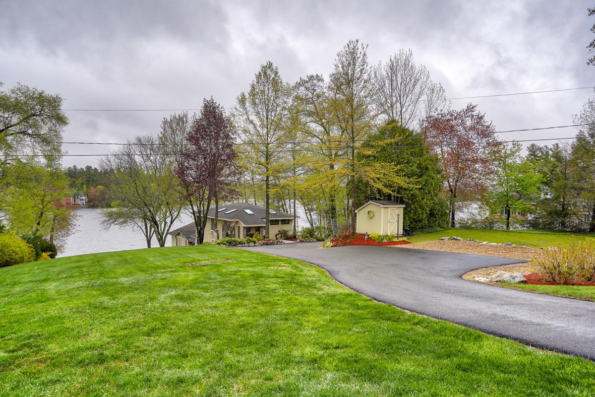 COBBETTS POND PRIVATE WATERFRONT New Hampshire Luxury Homes