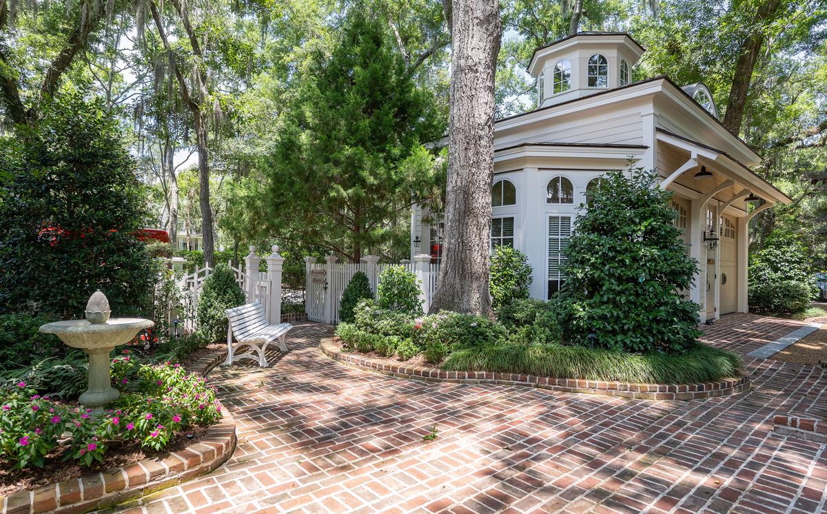 NEWPOINT WATERFRONT ESTATE HOME South Carolina Luxury Homes