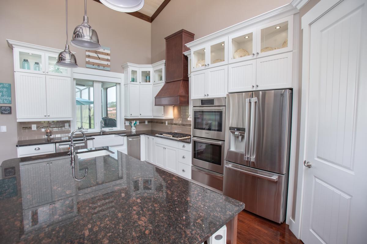 10英亩牧场上的定制农舍 luxury real estate