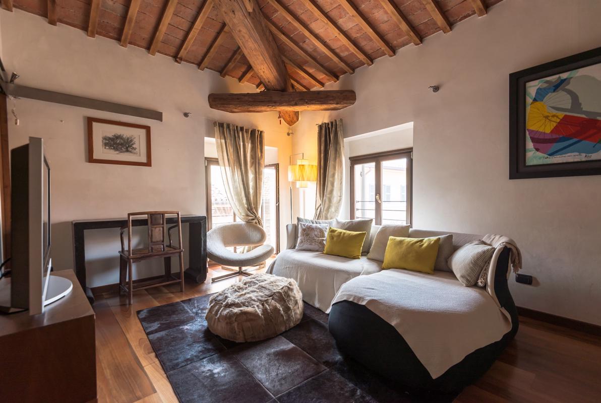 APARTMENT NEAR PIAZZA ERBE VERONA Italy Luxury Homes Mansions For