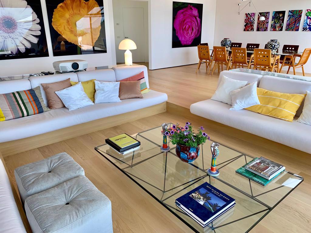 Luxury real estate ビーチフロントヴィラA