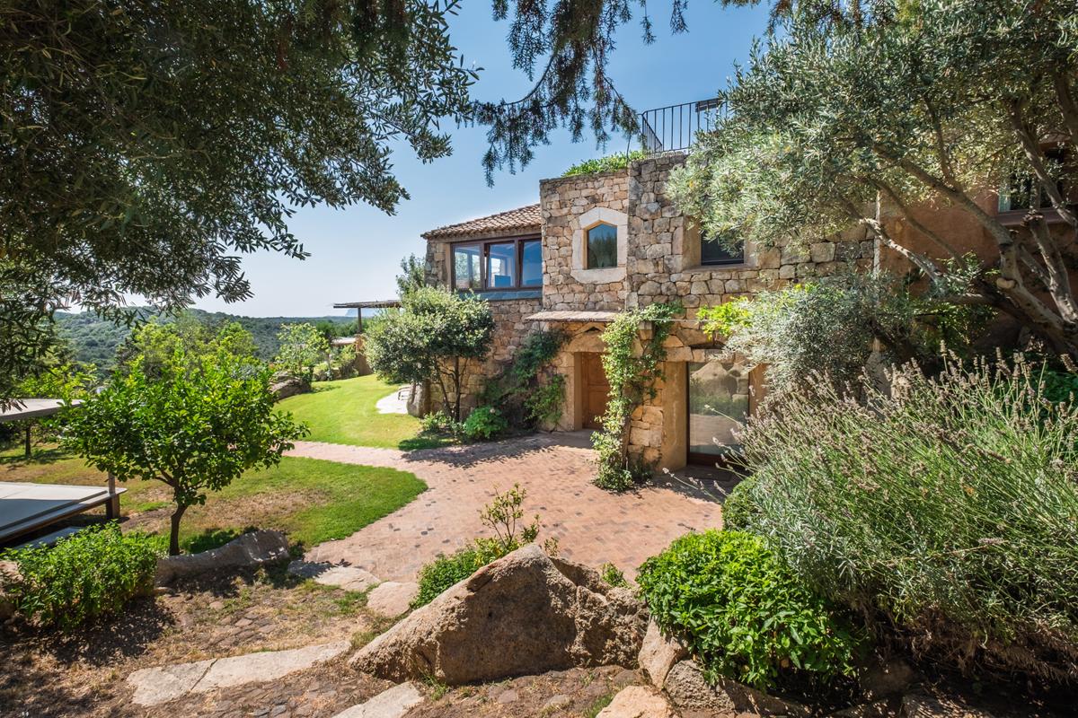 Luxury real estate ヴィラシレアフォレント