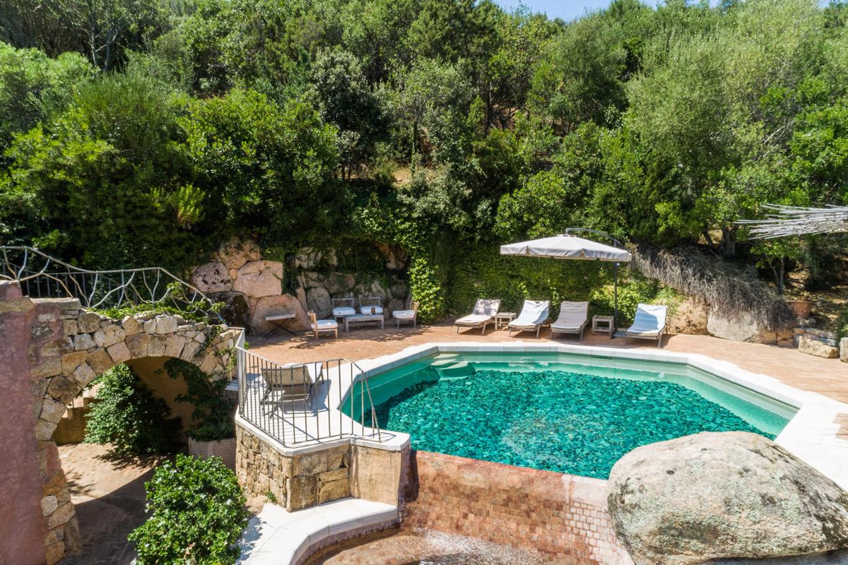 Luxury properties ヴィラシレアフォレント