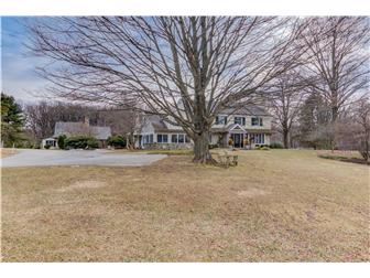 ELEGANT NEW CONSTRUCTION IN VALMY