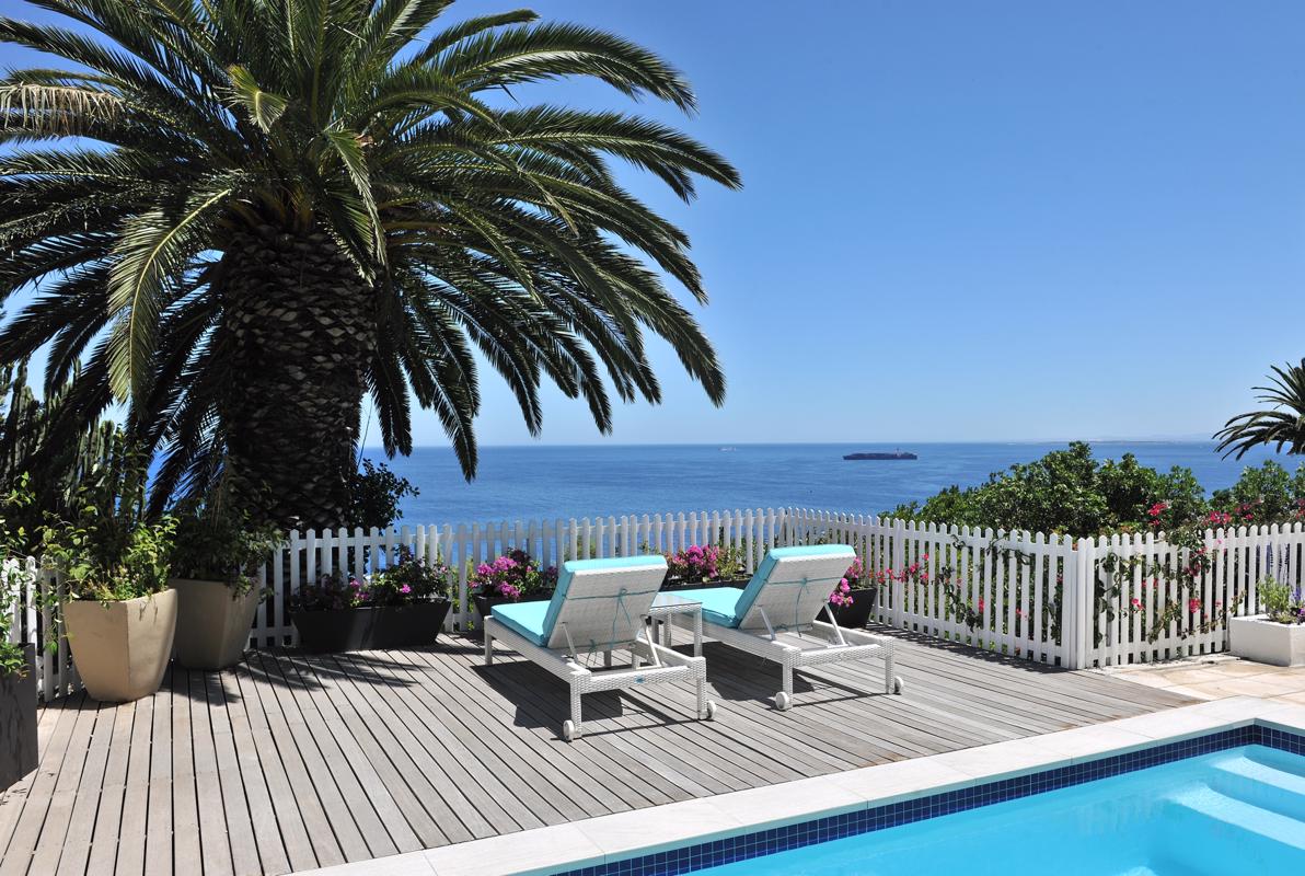 MAGNIFICENT HOME WITH INCREDIBLE VIEWS