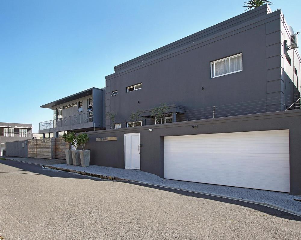 Stunning Townhouse In Most Sought After Position 1 St Patricks Road