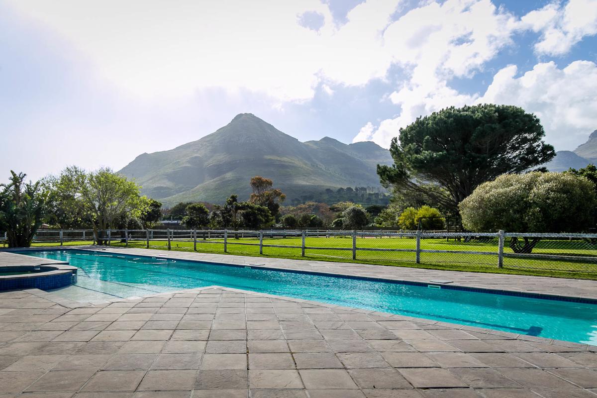 MAGNIFICENT EQUESTRIAN HOME IN THE HEART OF CHAPMANS PEAK