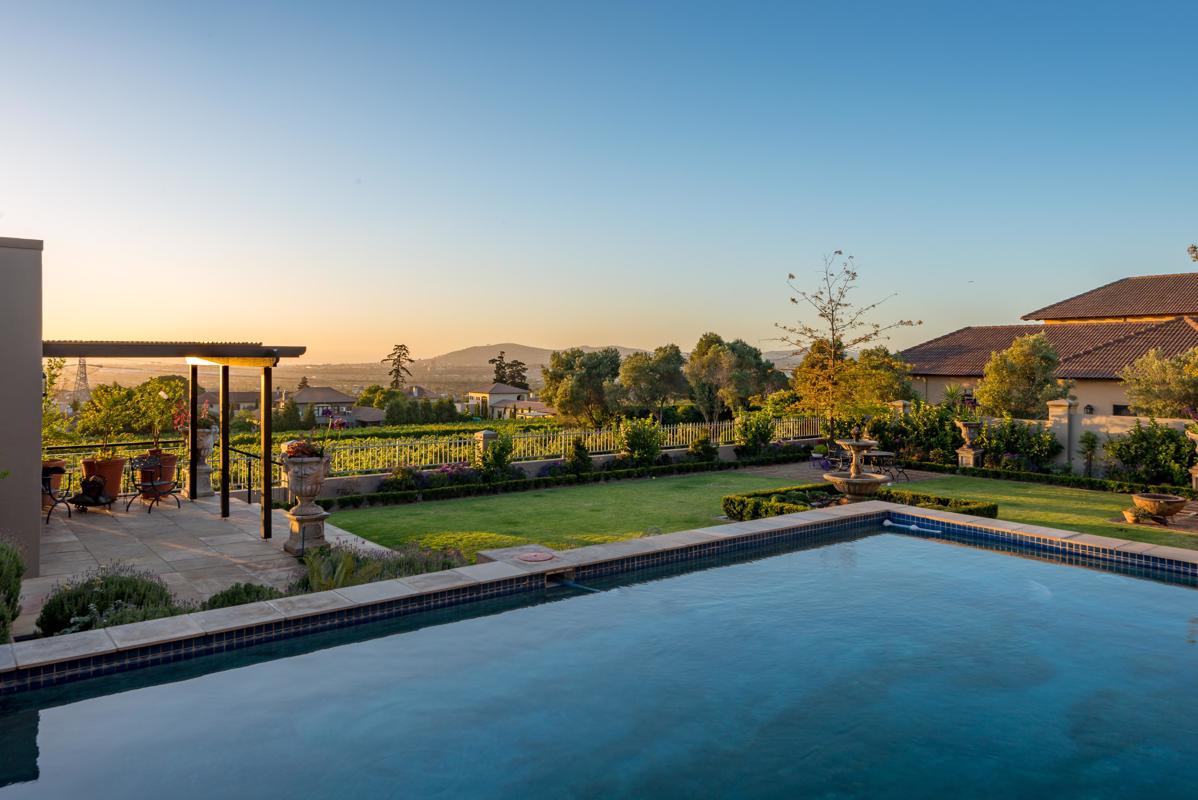 MAGNIFICENT KLEIN ZEVENWACHT ESTATE SANCTUARY South Africa Luxury