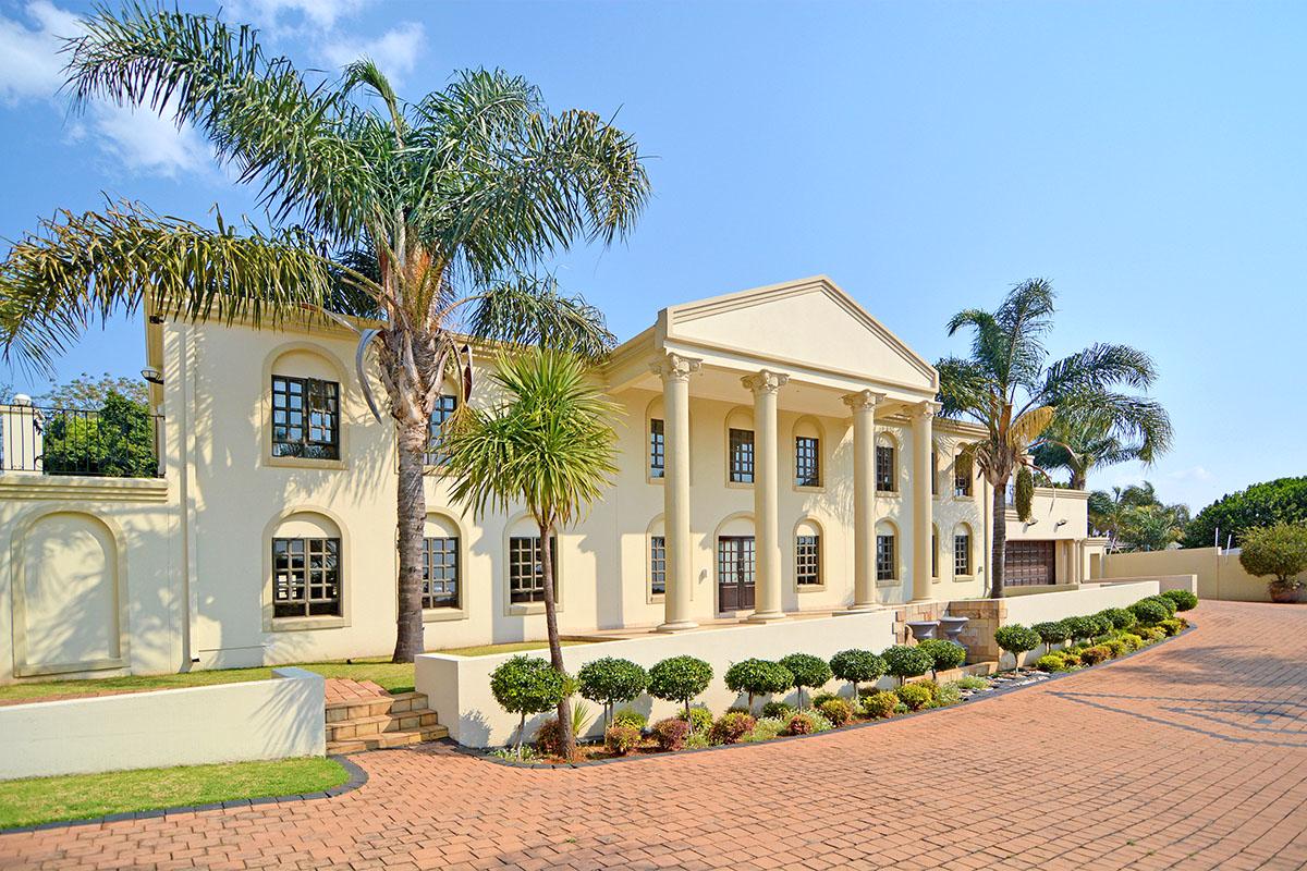 AN EXTRORDINARY HOME FOR AN EXTRAORDINARY FAMILY