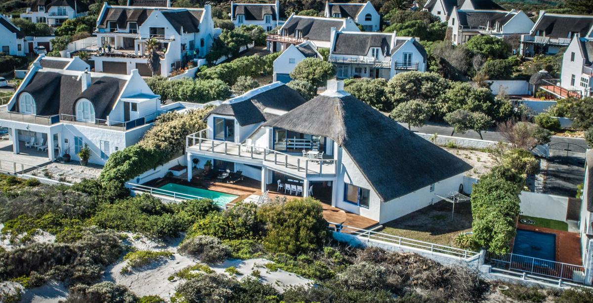 Luxury real estate 海滩前梦生活