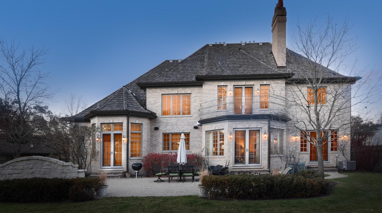 CUSTOM BUILT HOME WITH EXQUISITE DETAILS Illinois Luxury