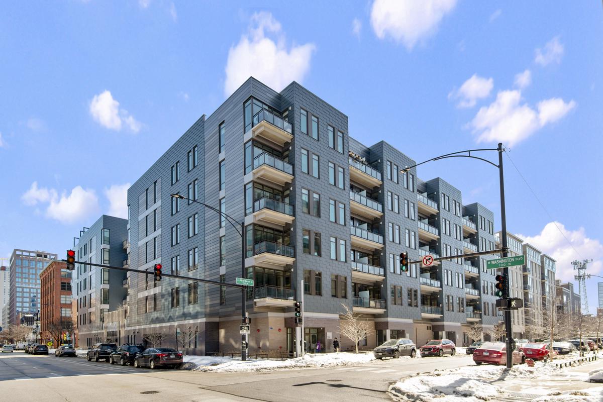 PRIVATE HOME IN THE HEART OF THE WEST LOOP